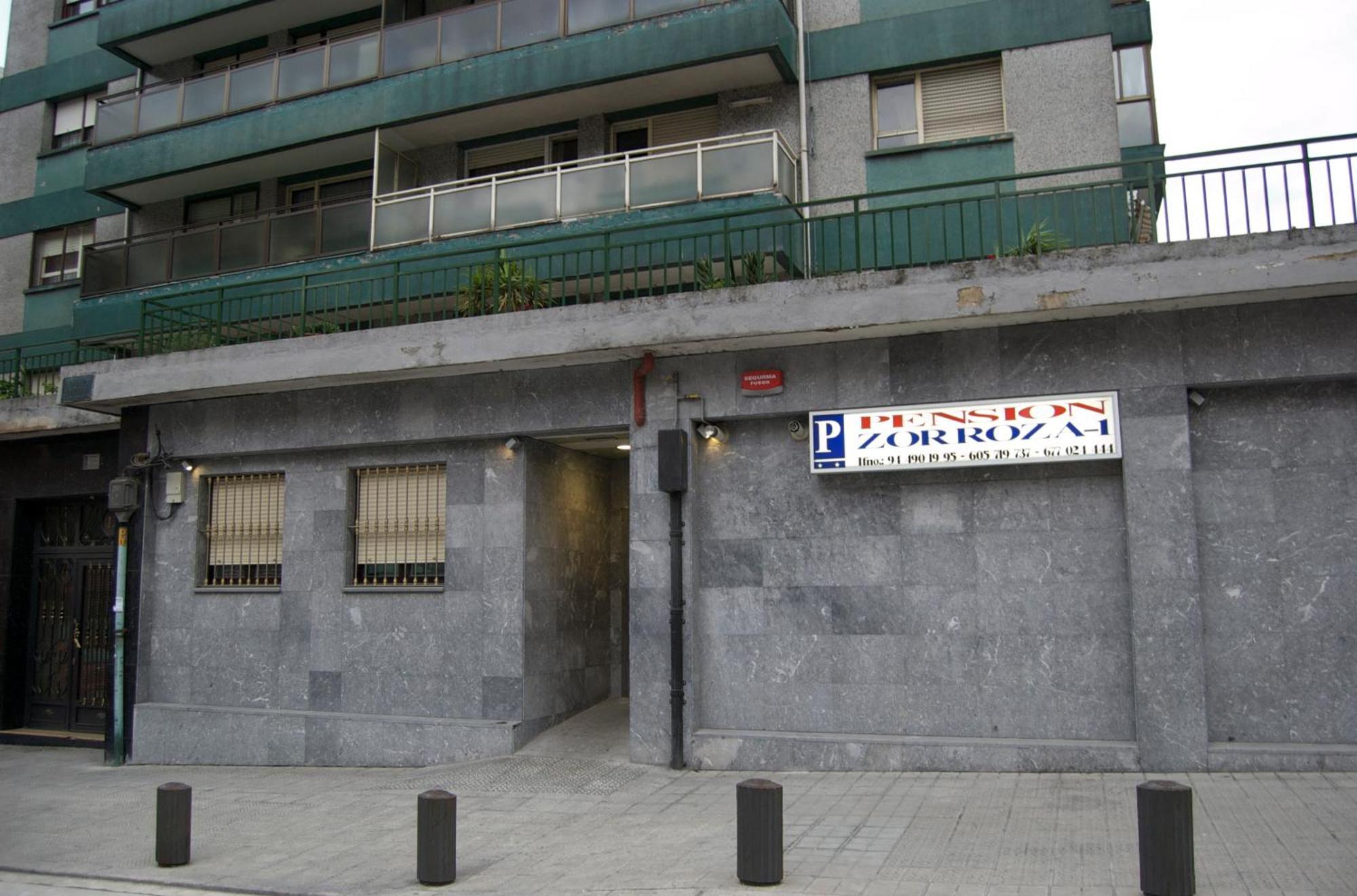 Pension Zorroza 1 Bilbao Bagian luar foto